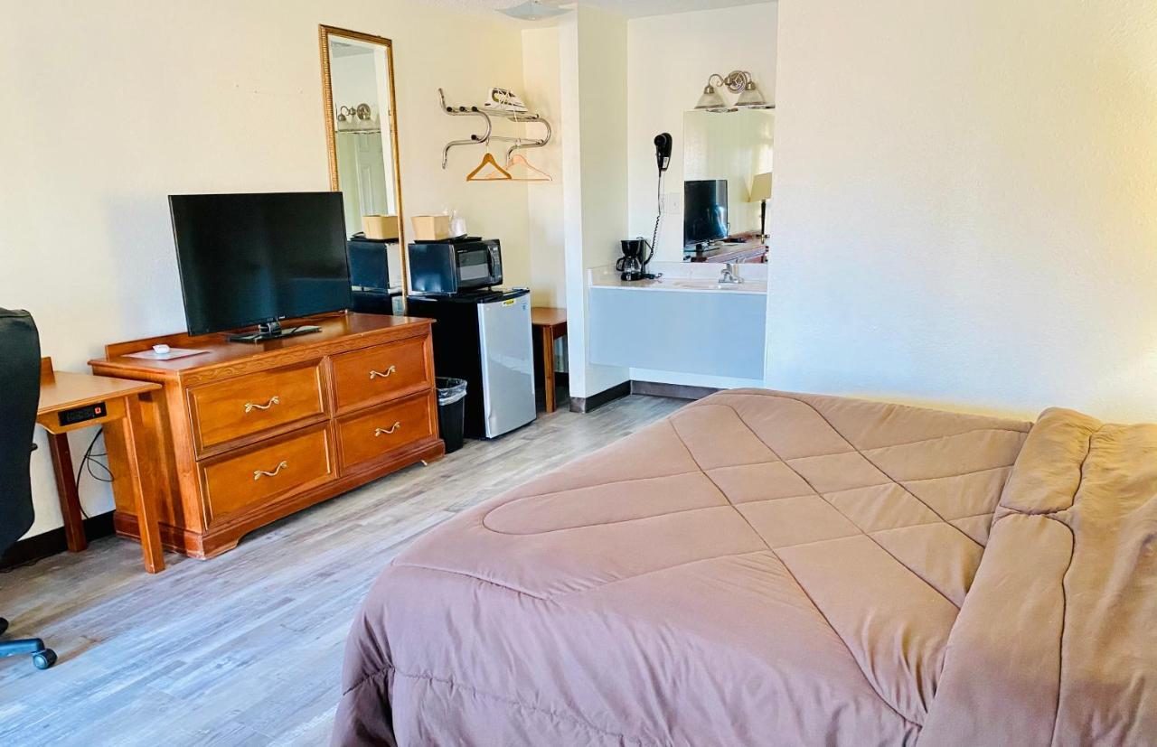 Ozark Inn & Suites Kültér fotó