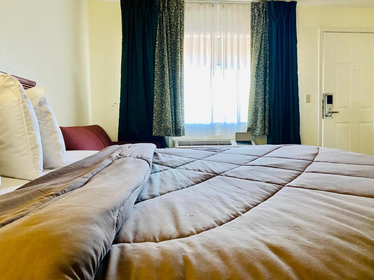 Ozark Inn & Suites Kültér fotó