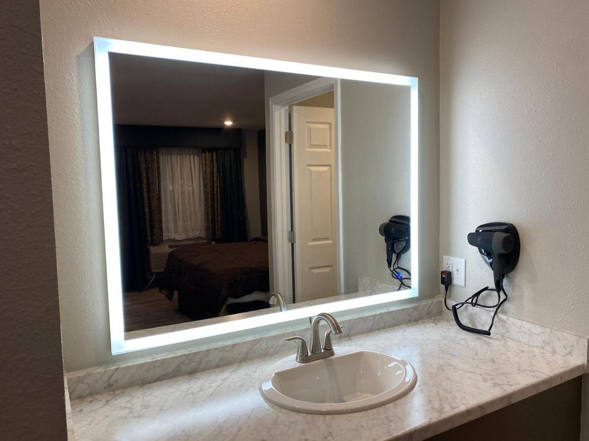Ozark Inn & Suites Kültér fotó
