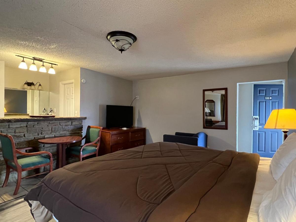 Ozark Inn & Suites Kültér fotó