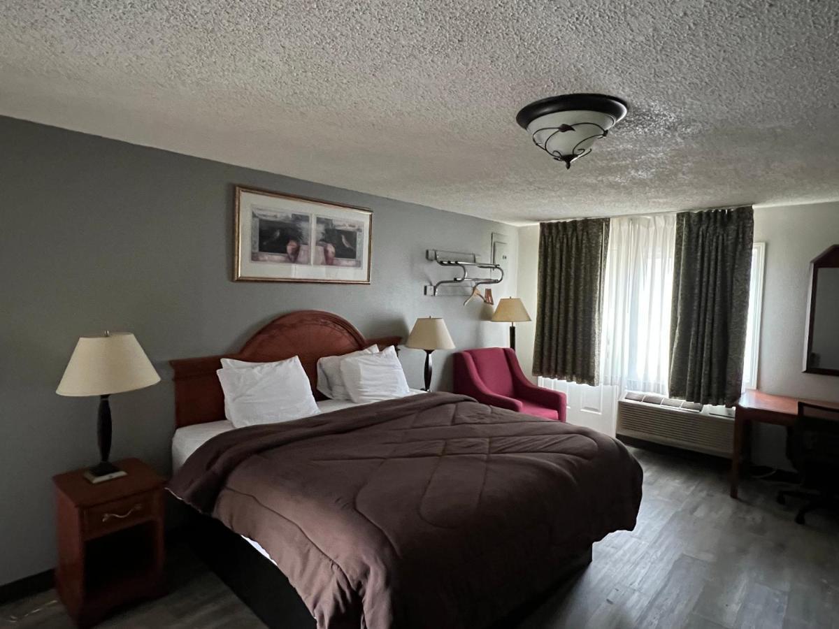 Ozark Inn & Suites Kültér fotó