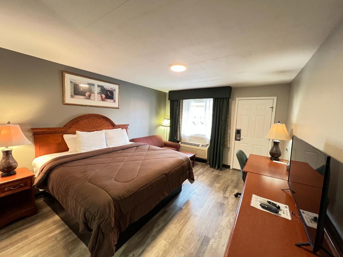 Ozark Inn & Suites Kültér fotó