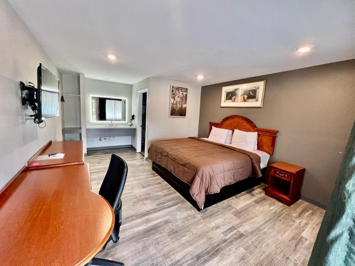 Ozark Inn & Suites Kültér fotó