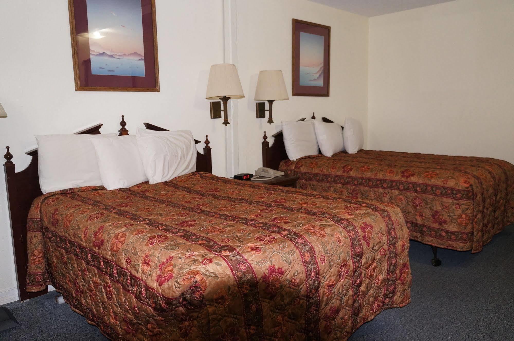 Ozark Inn & Suites Kültér fotó