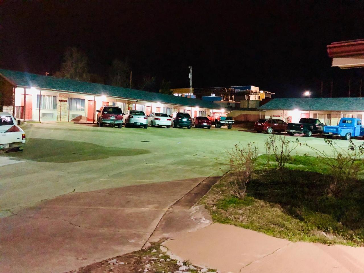 Ozark Inn & Suites Kültér fotó