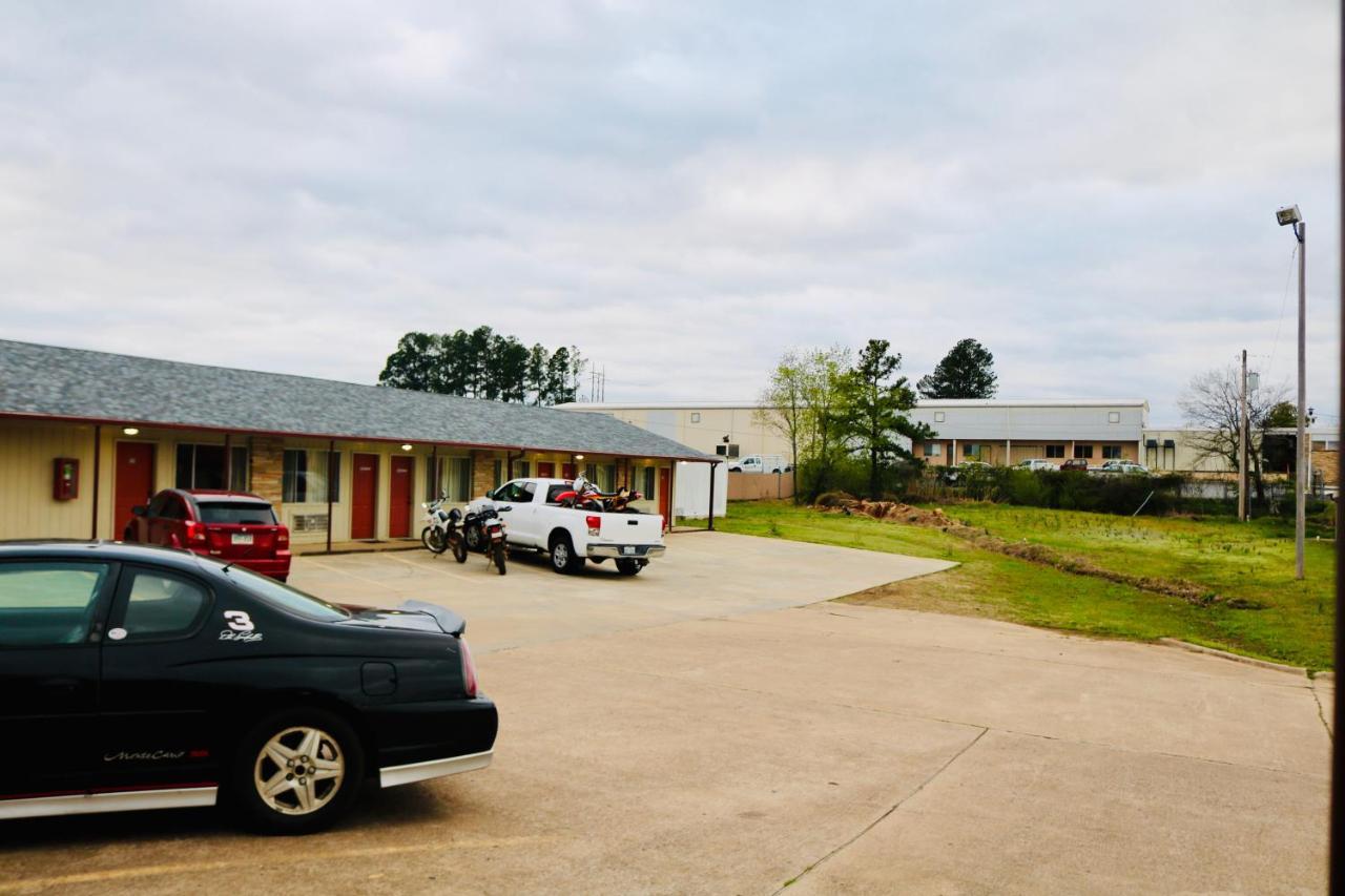 Ozark Inn & Suites Kültér fotó