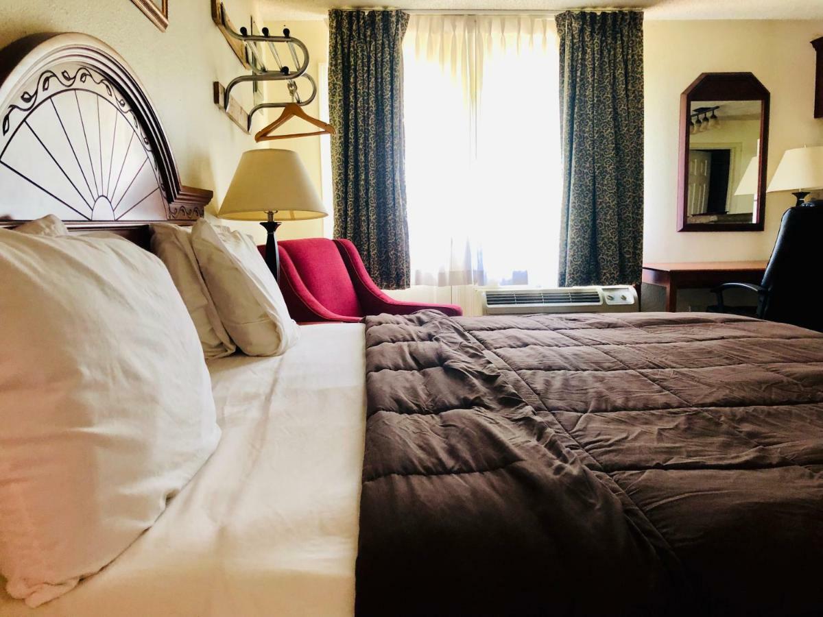 Ozark Inn & Suites Kültér fotó