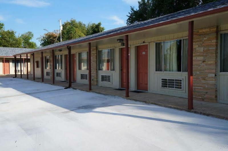Ozark Inn & Suites Kültér fotó