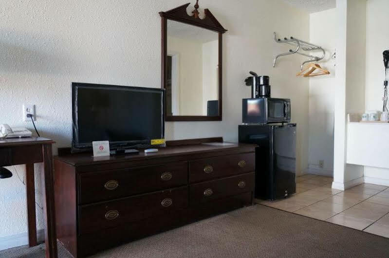 Ozark Inn & Suites Kültér fotó